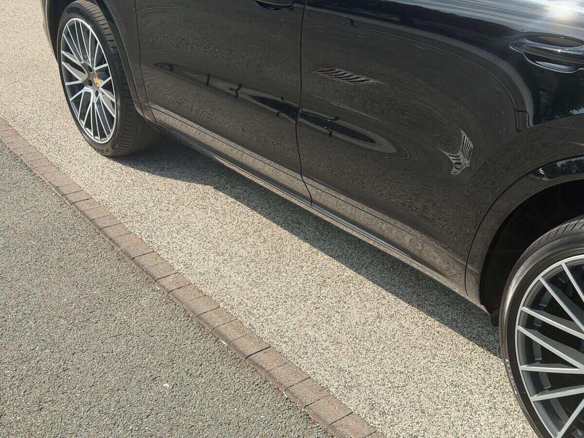 Porsche Cayenne Cayenne Gallery Image