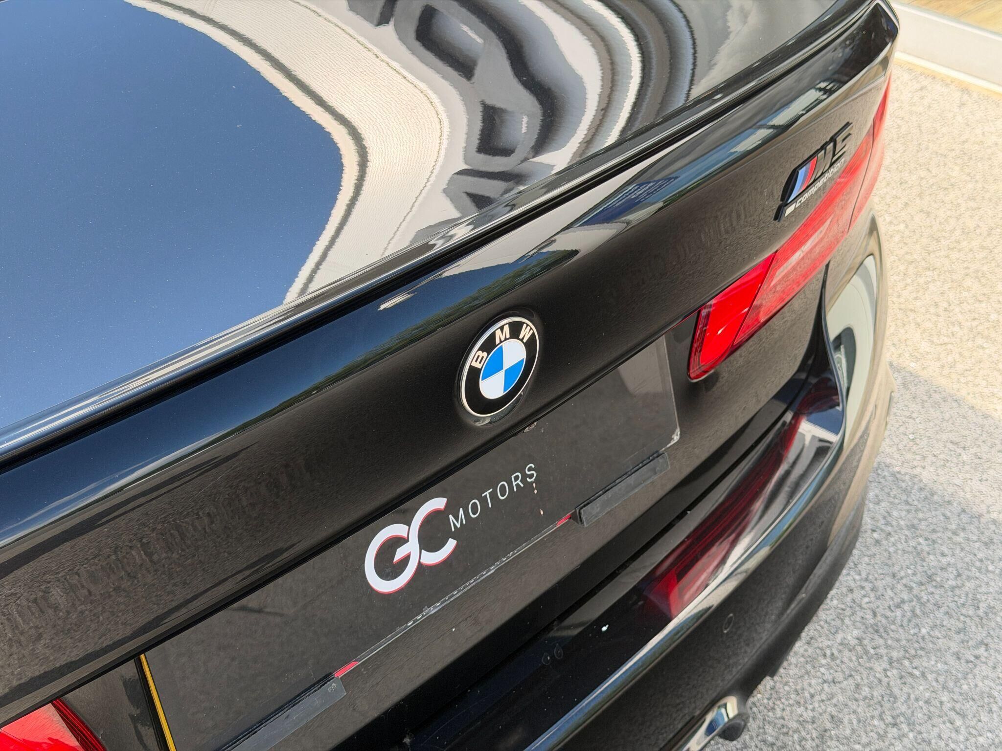 BMW M5 M5 Gallery Image