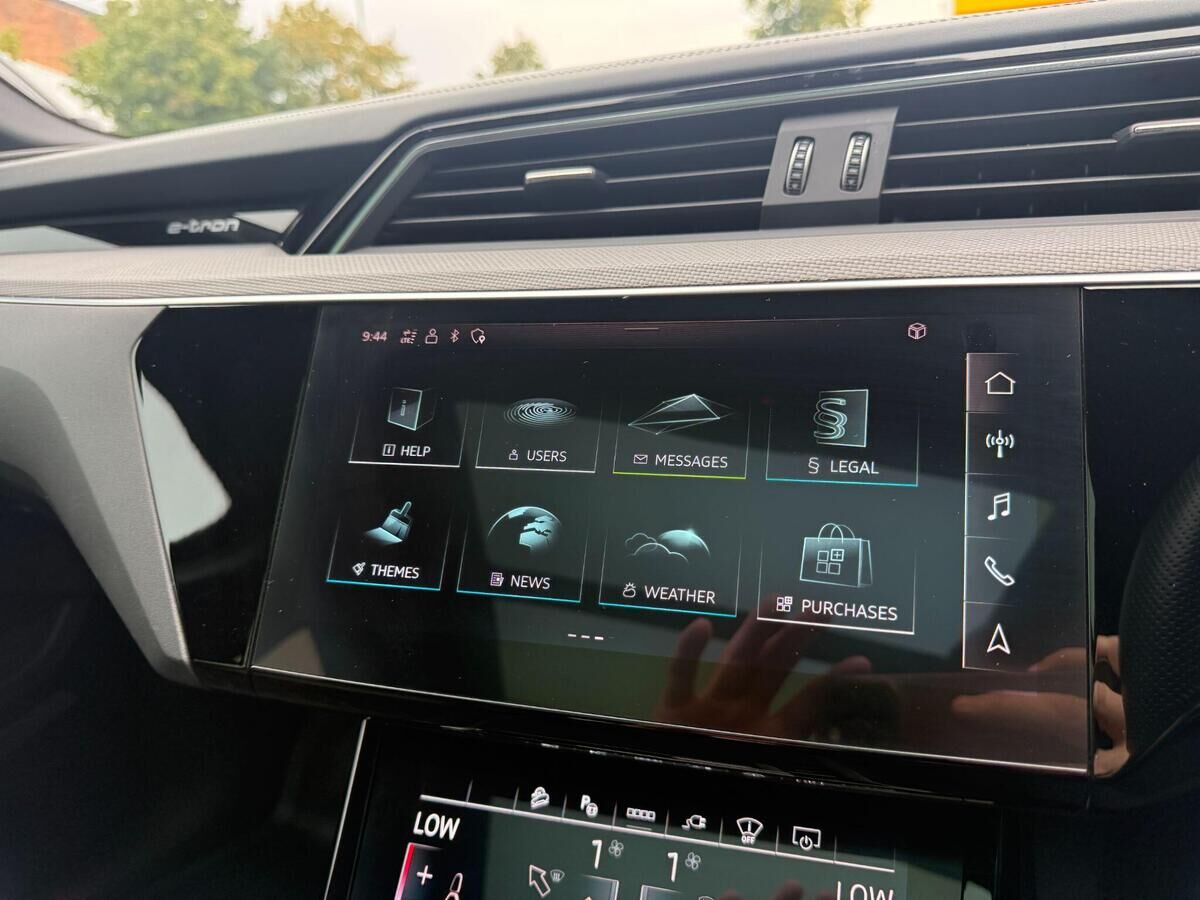 Audi Q8 e-tron Q8 e-tron Gallery Image