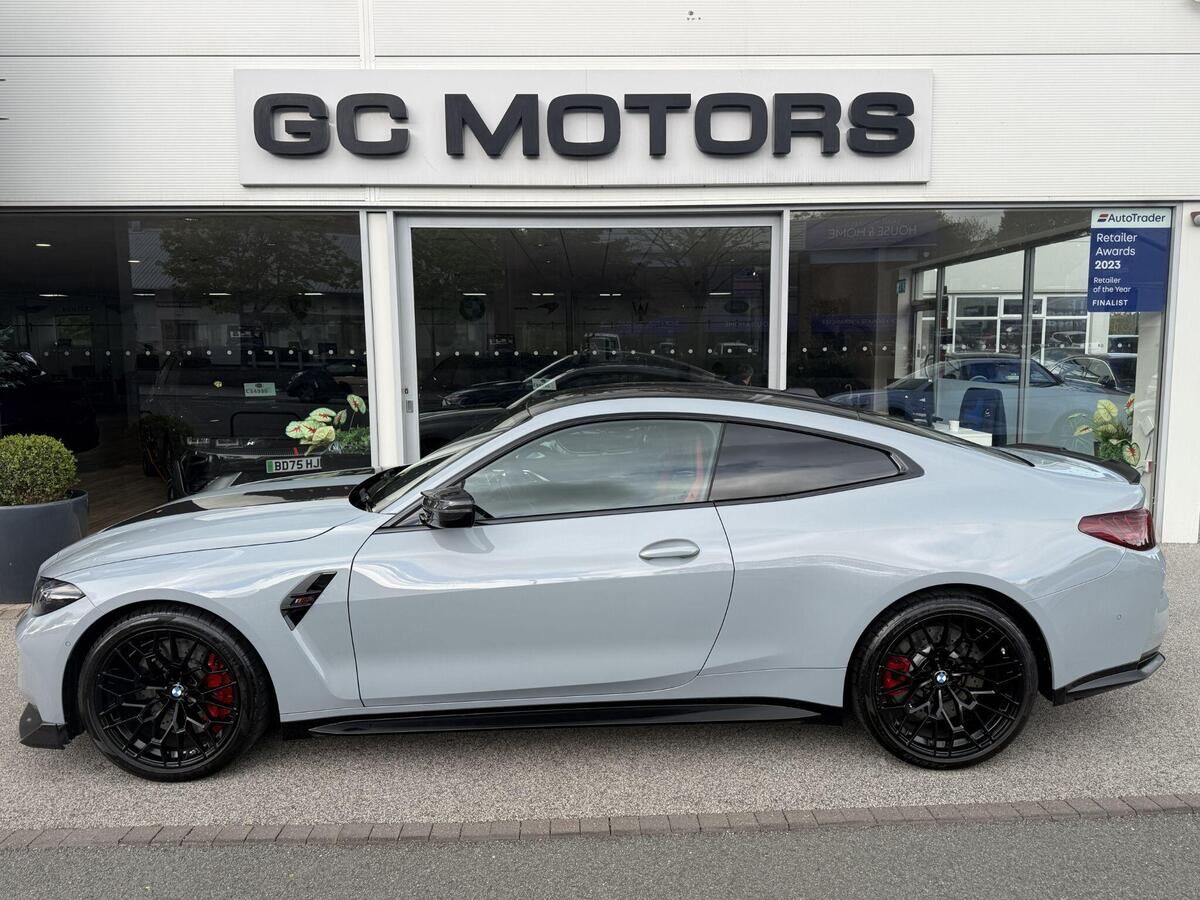 BMW M4 M4 Gallery Image