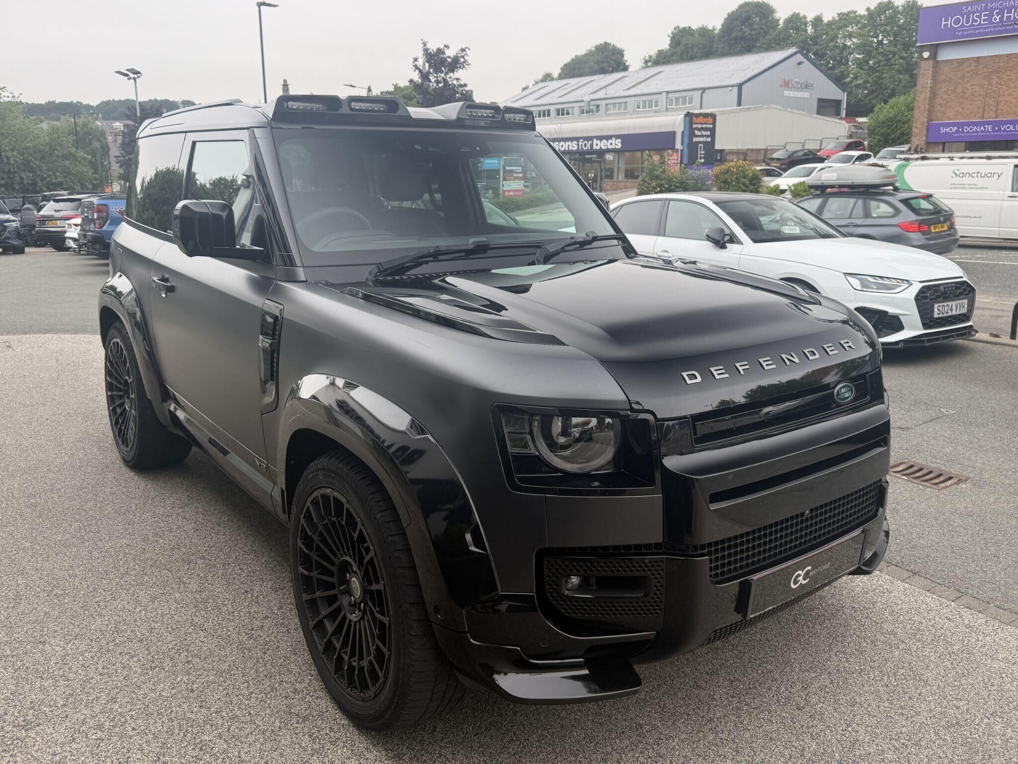 Land Rover Defender 90 Defender 90 Gallery Image