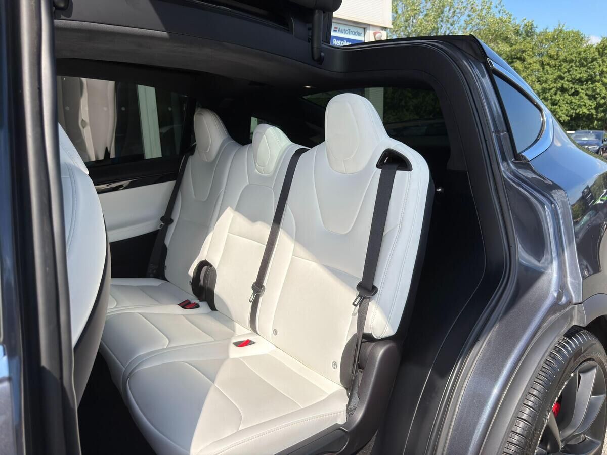 Tesla Model X Model X Gallery Image