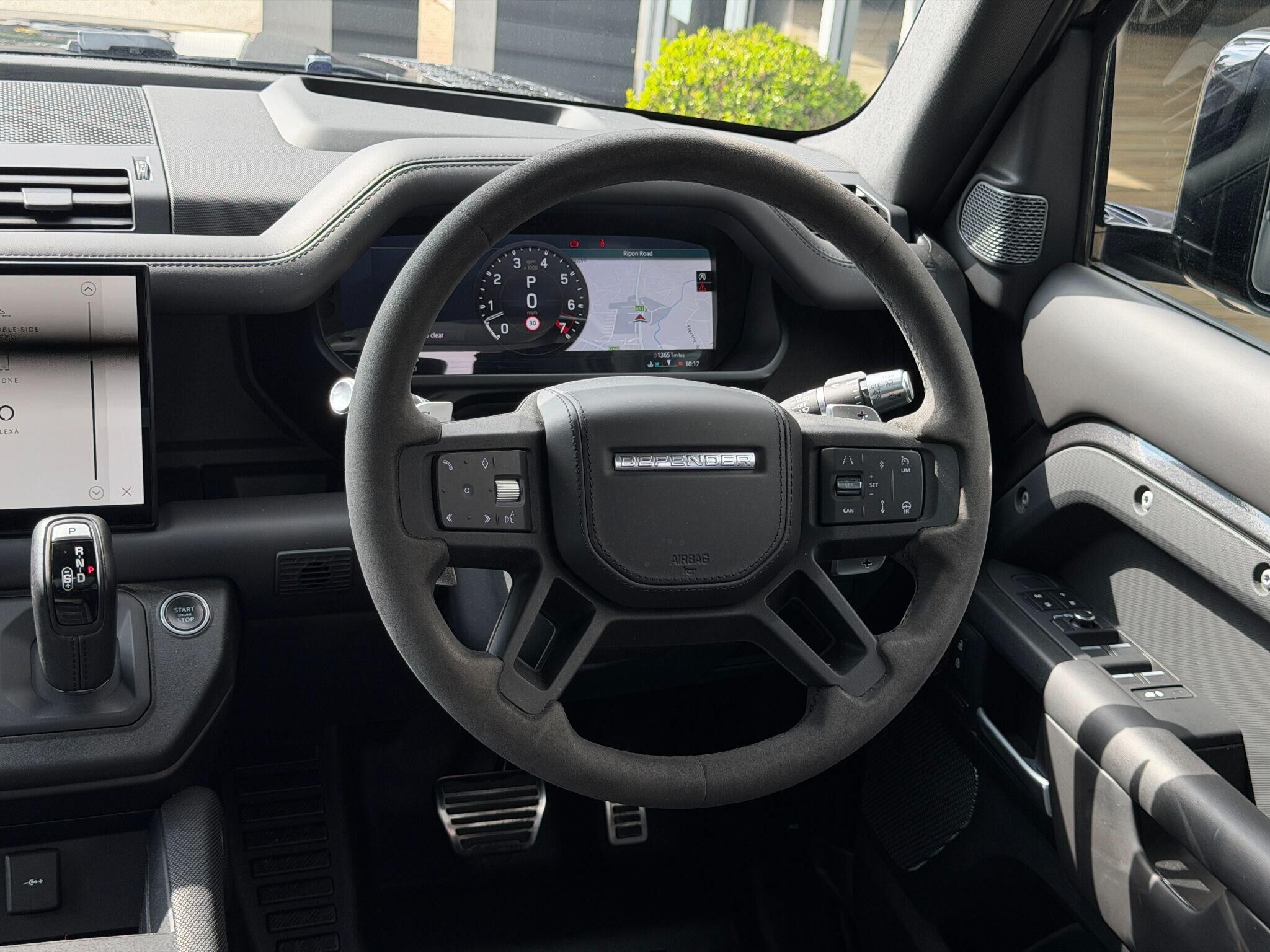 Land Rover Defender 110 Defender 110 Gallery Image