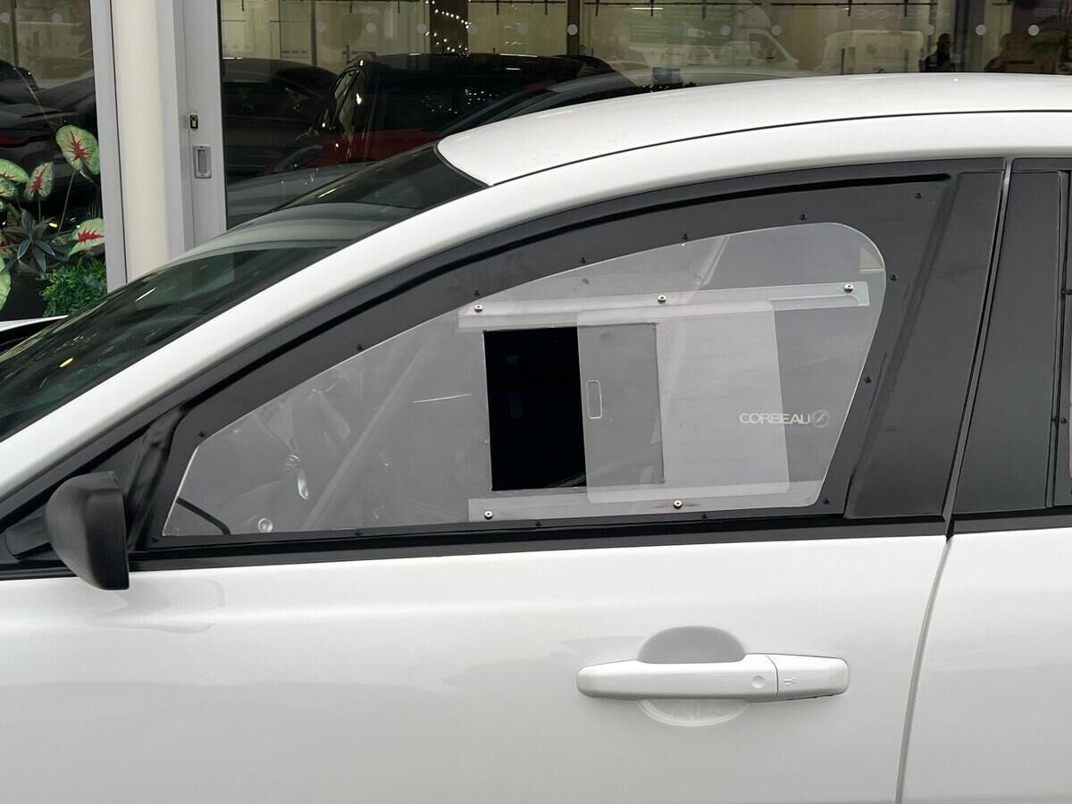 Jaguar XE XE Gallery Image