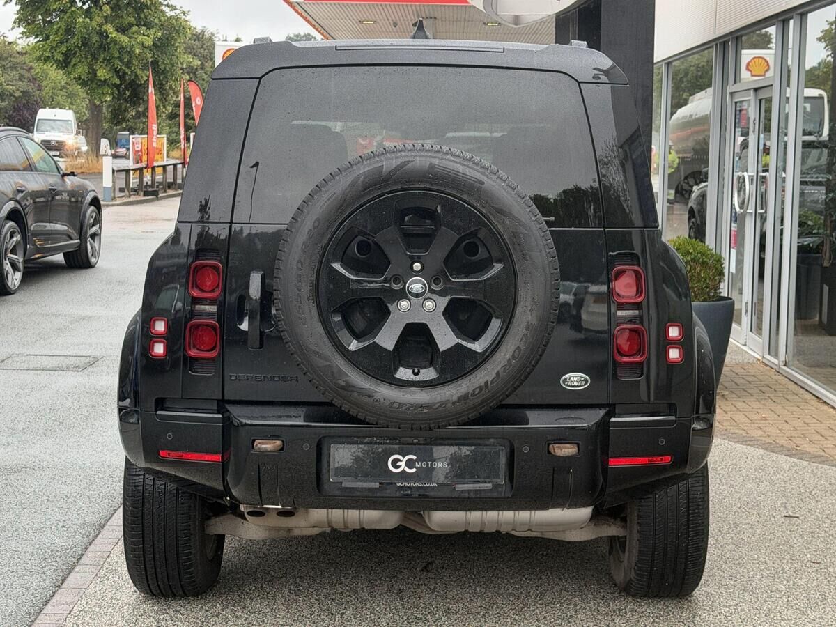 Land Rover Defender 110 Defender 110 Gallery Image