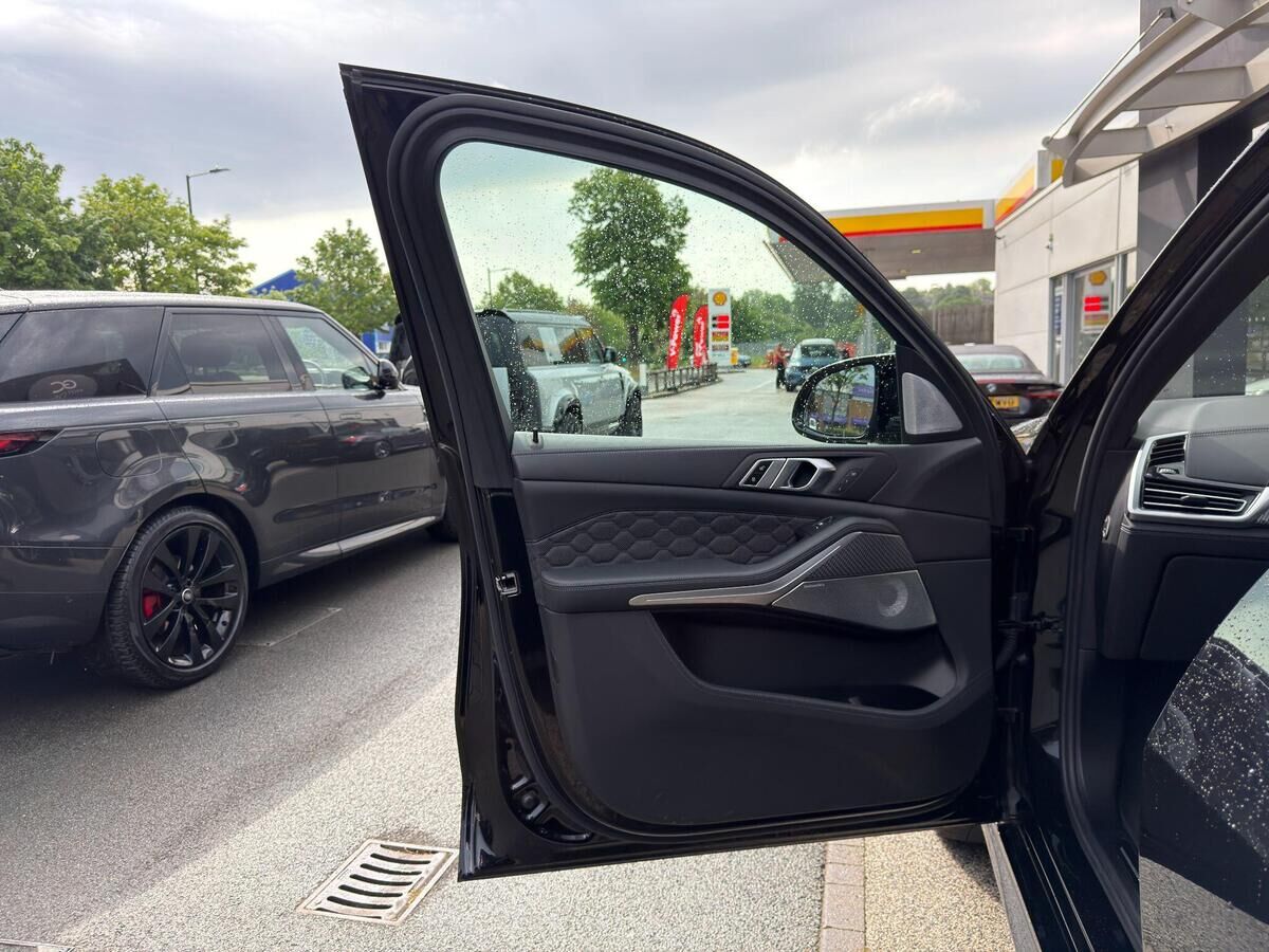 BMW X5 M X5 M Gallery Image