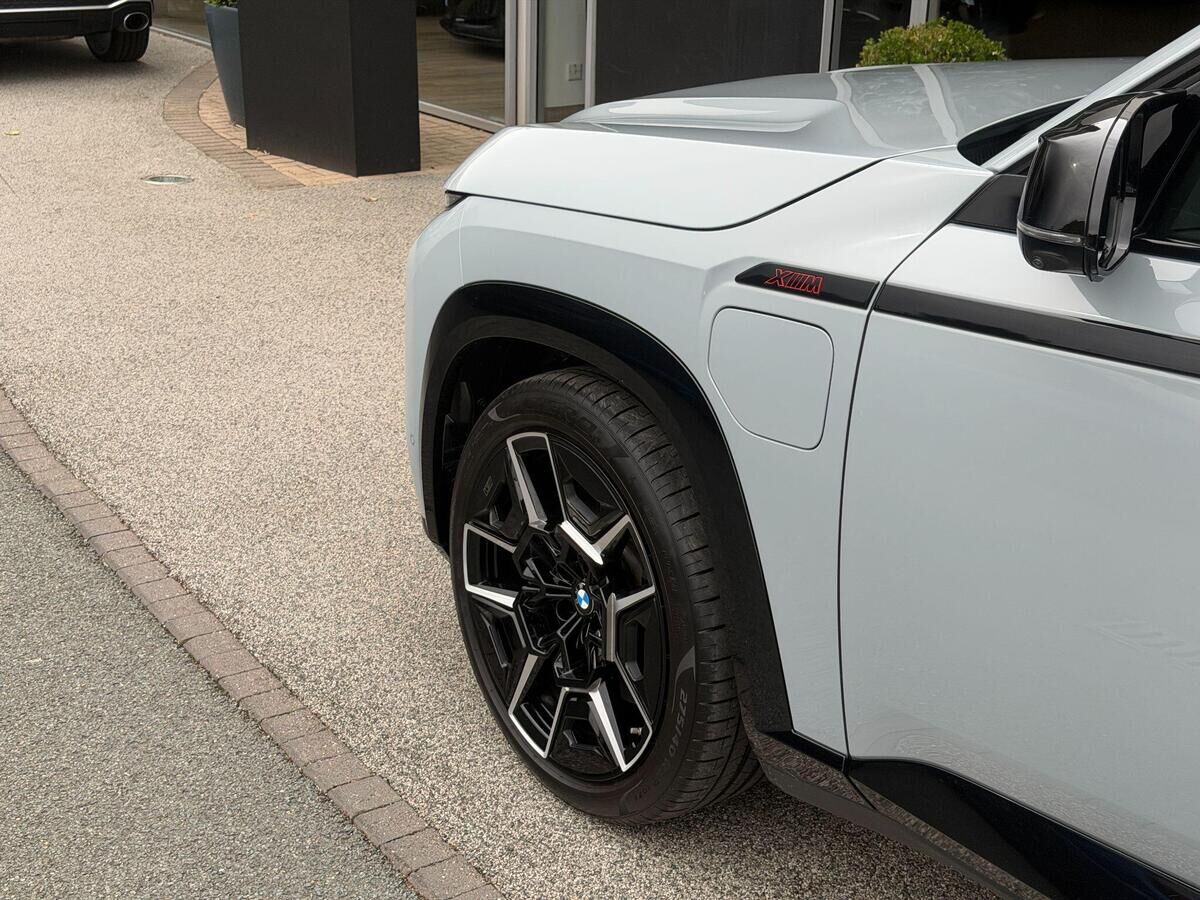 BMW XM XM Gallery Image