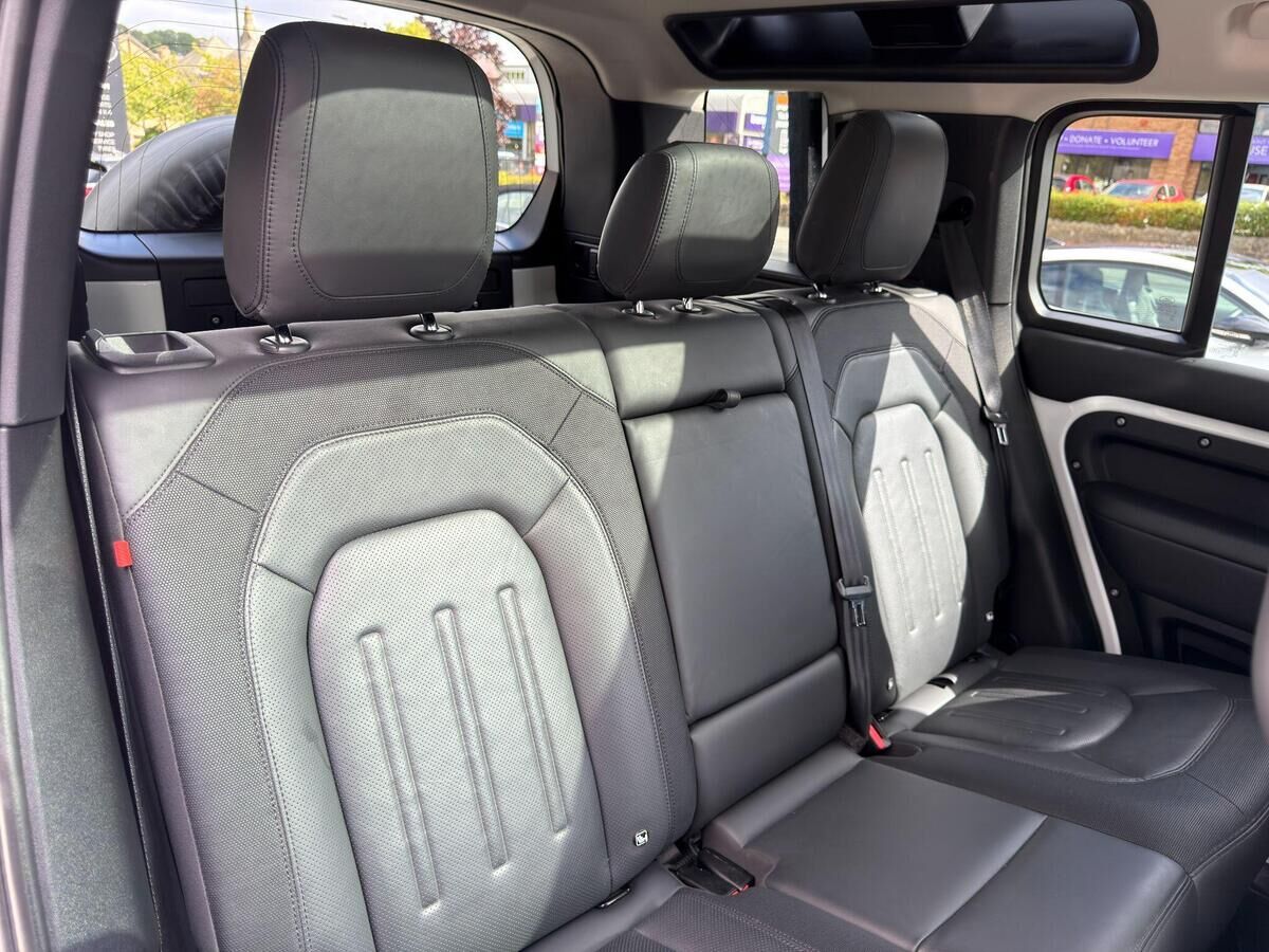 Land Rover Defender 110 Defender 110 Gallery Image
