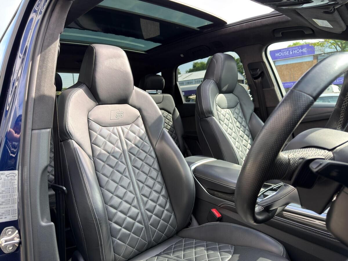 Audi Q7 Q7 Gallery Image