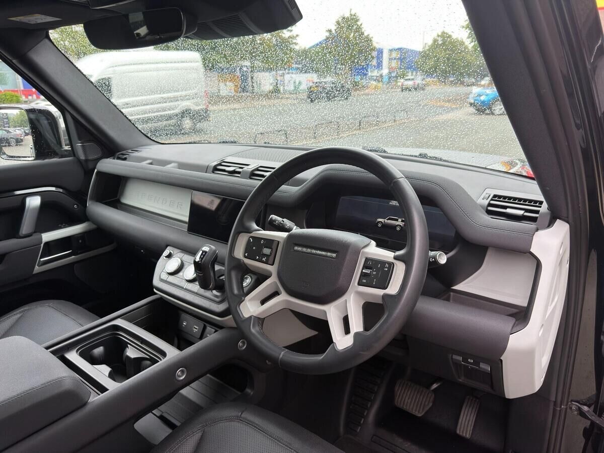 Land Rover Defender 110 Defender 110 Gallery Image