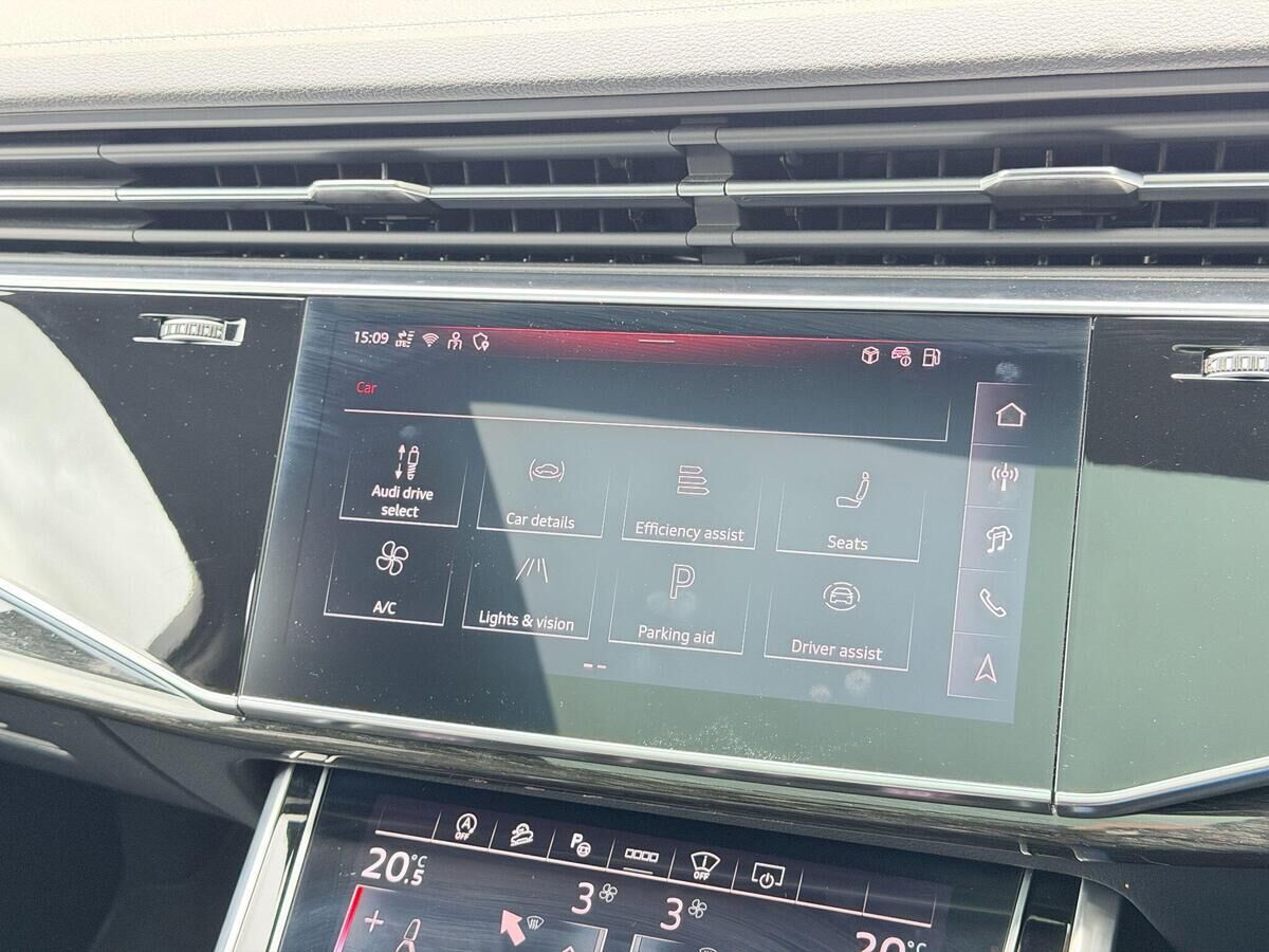Audi SQ7 SQ7 Gallery Image
