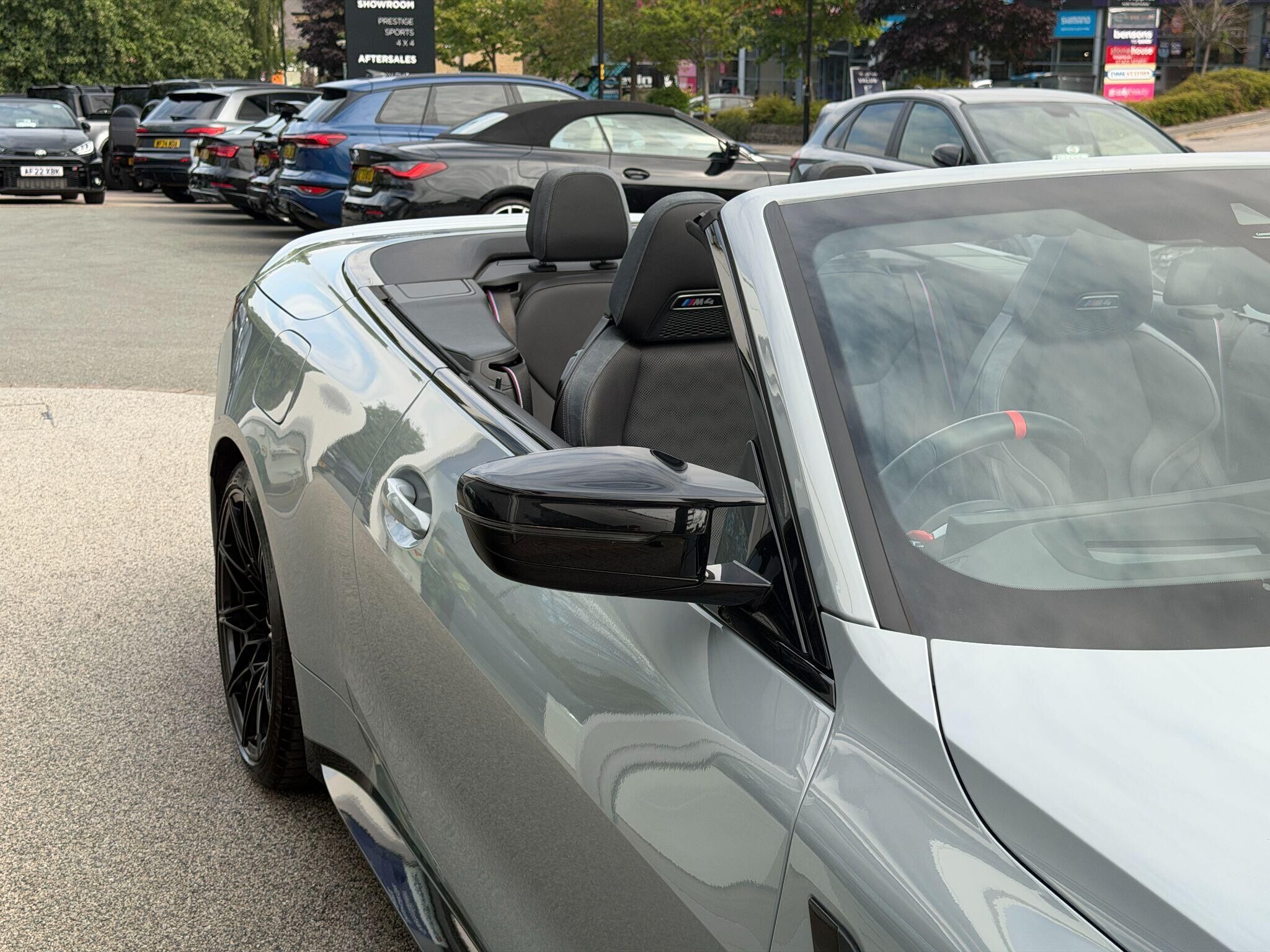 BMW M4 M4 Gallery Image