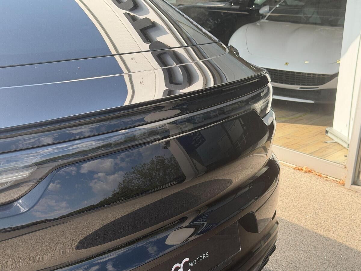 Porsche Cayenne Cayenne Gallery Image