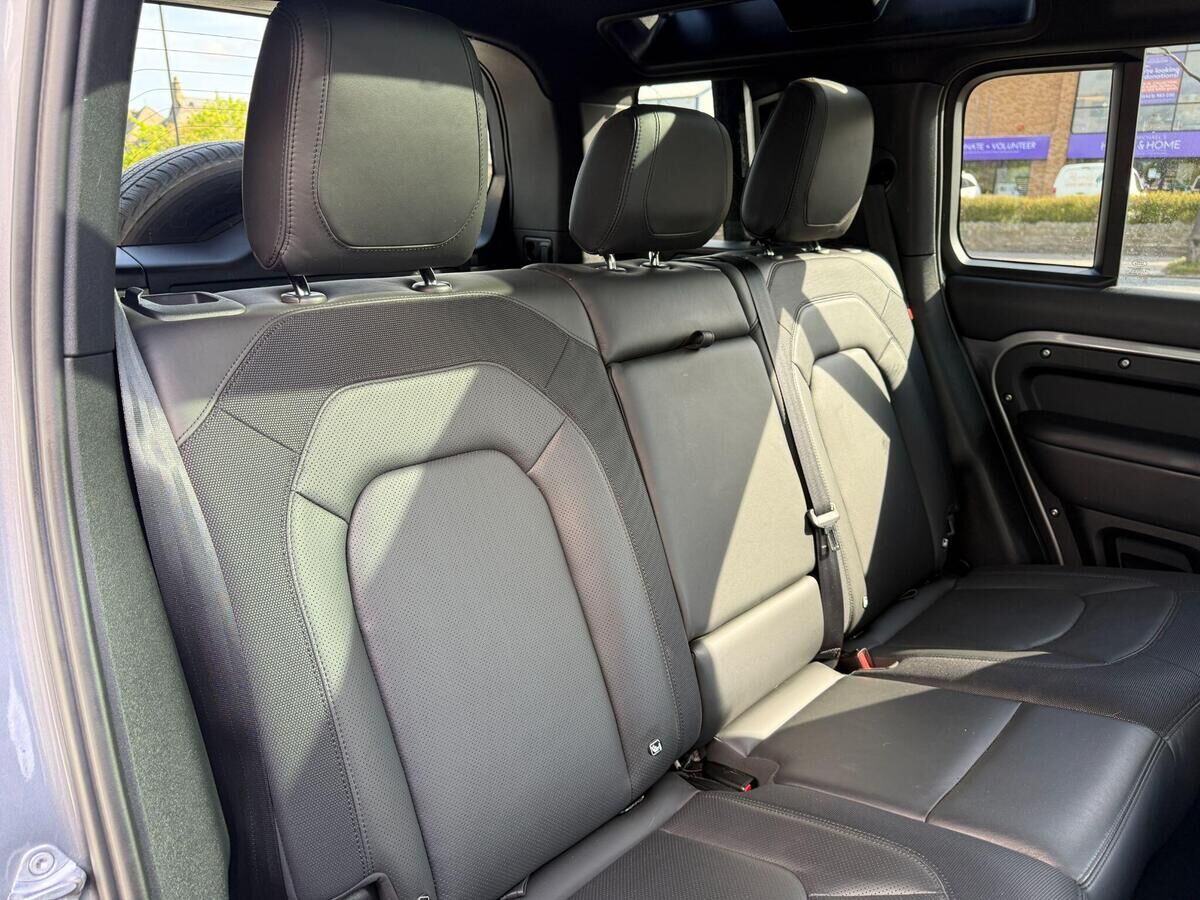 Land Rover Defender 110 Defender 110 Gallery Image