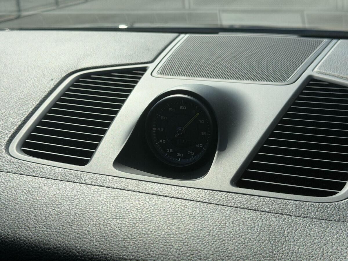 Porsche Cayenne Cayenne Gallery Image