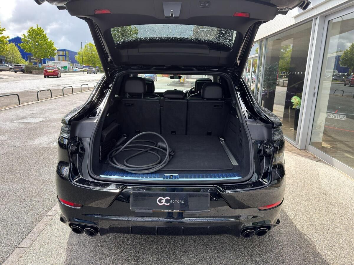 Porsche Cayenne Cayenne Gallery Image