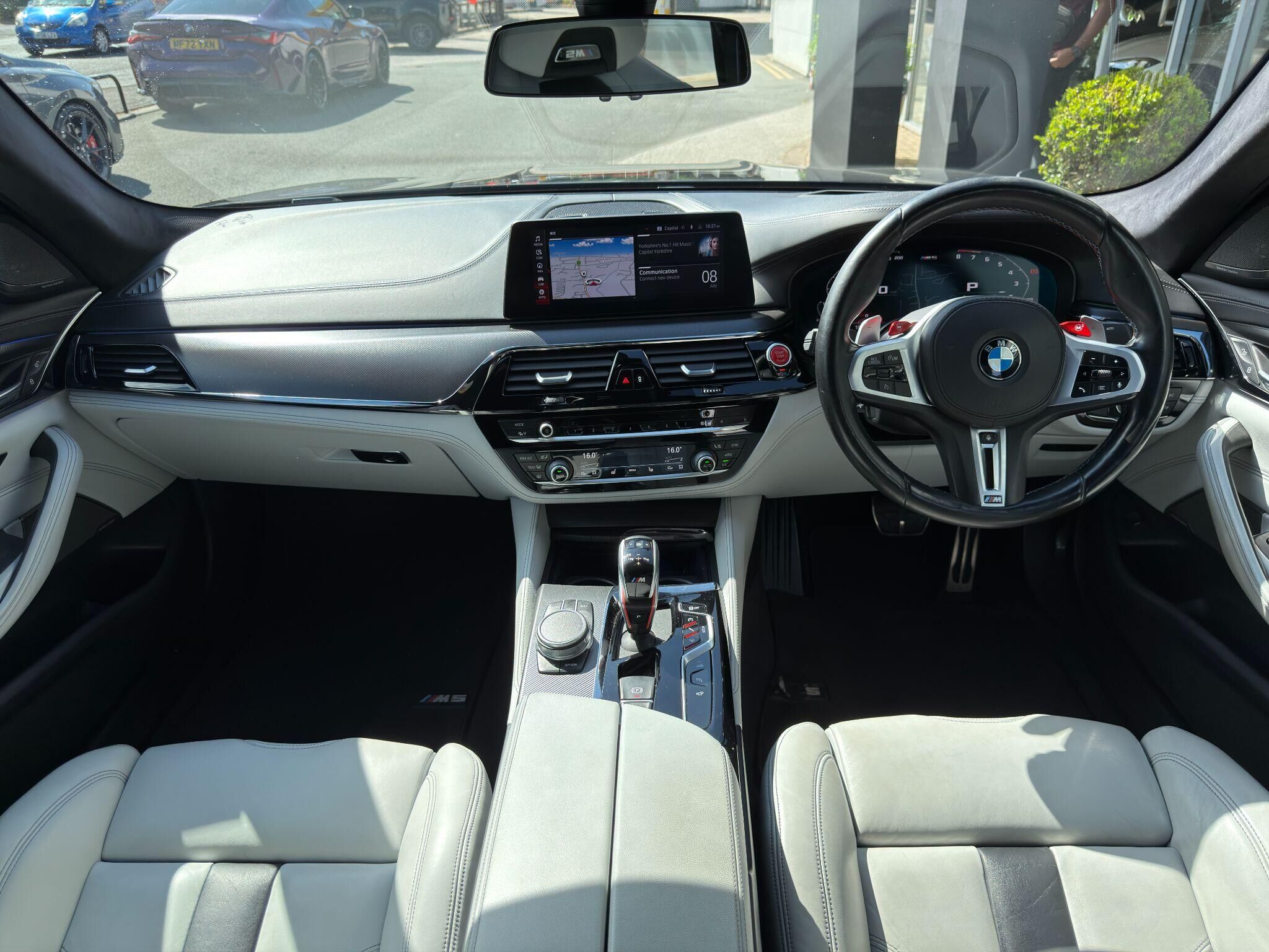 BMW M5 M5 Gallery Image