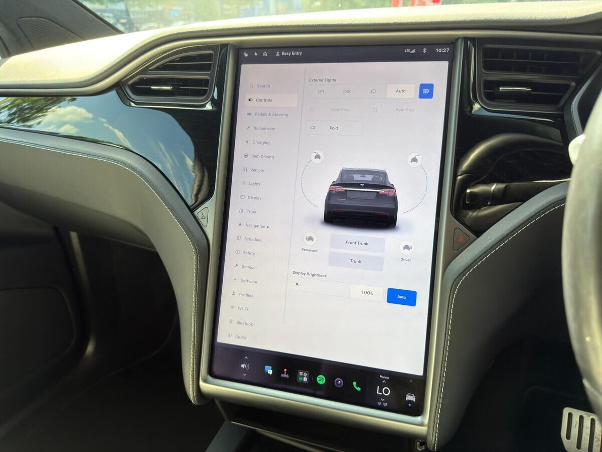 Tesla Model X Model X Gallery Image