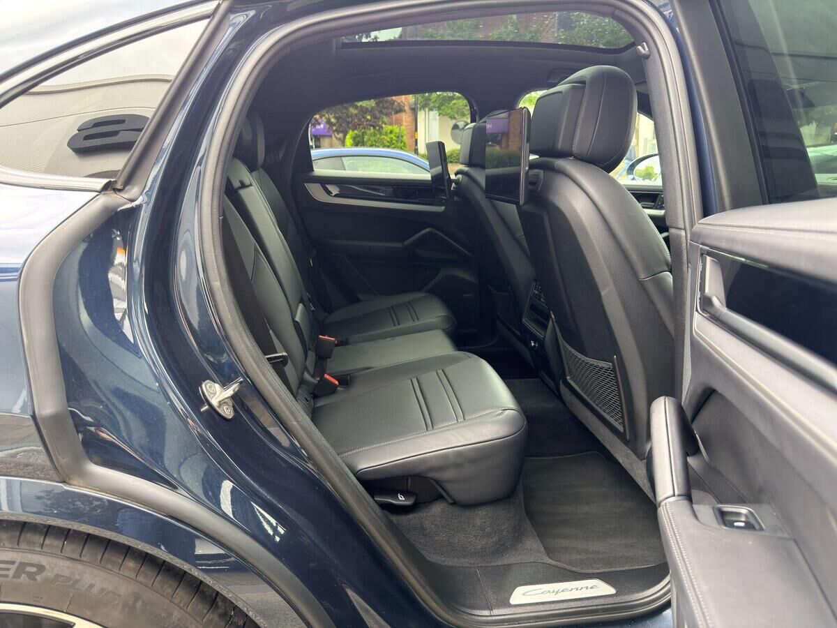 Porsche Cayenne Cayenne Gallery Image