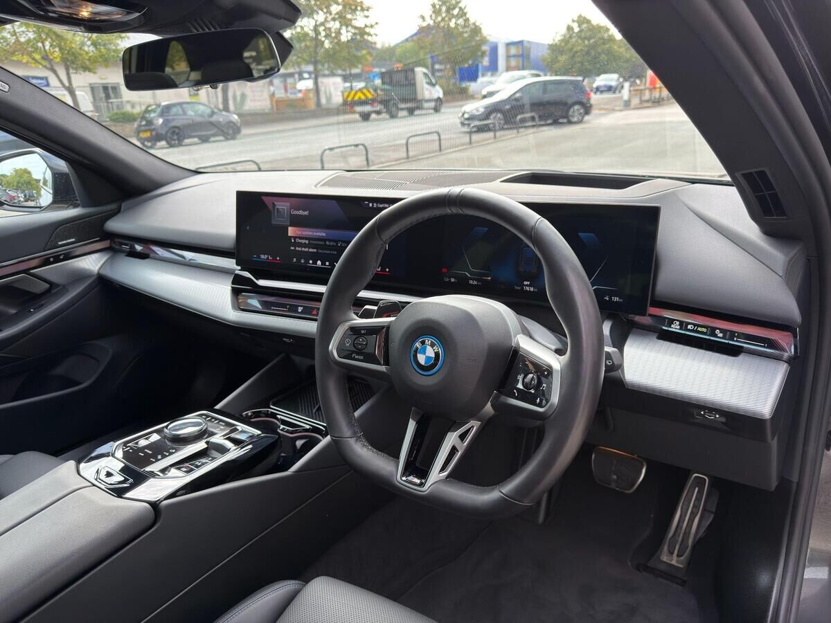 BMW i5 i5 Gallery Image
