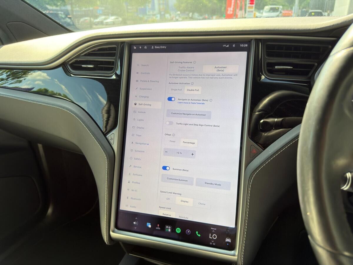 Tesla Model X Model X Gallery Image
