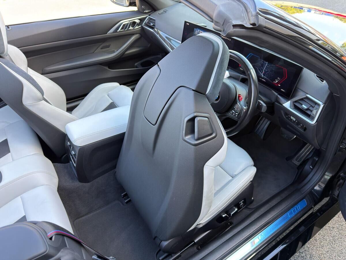 BMW M4 M4 Gallery Image