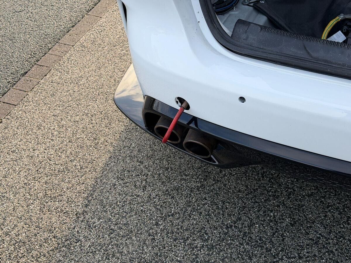 Jaguar XE XE Gallery Image