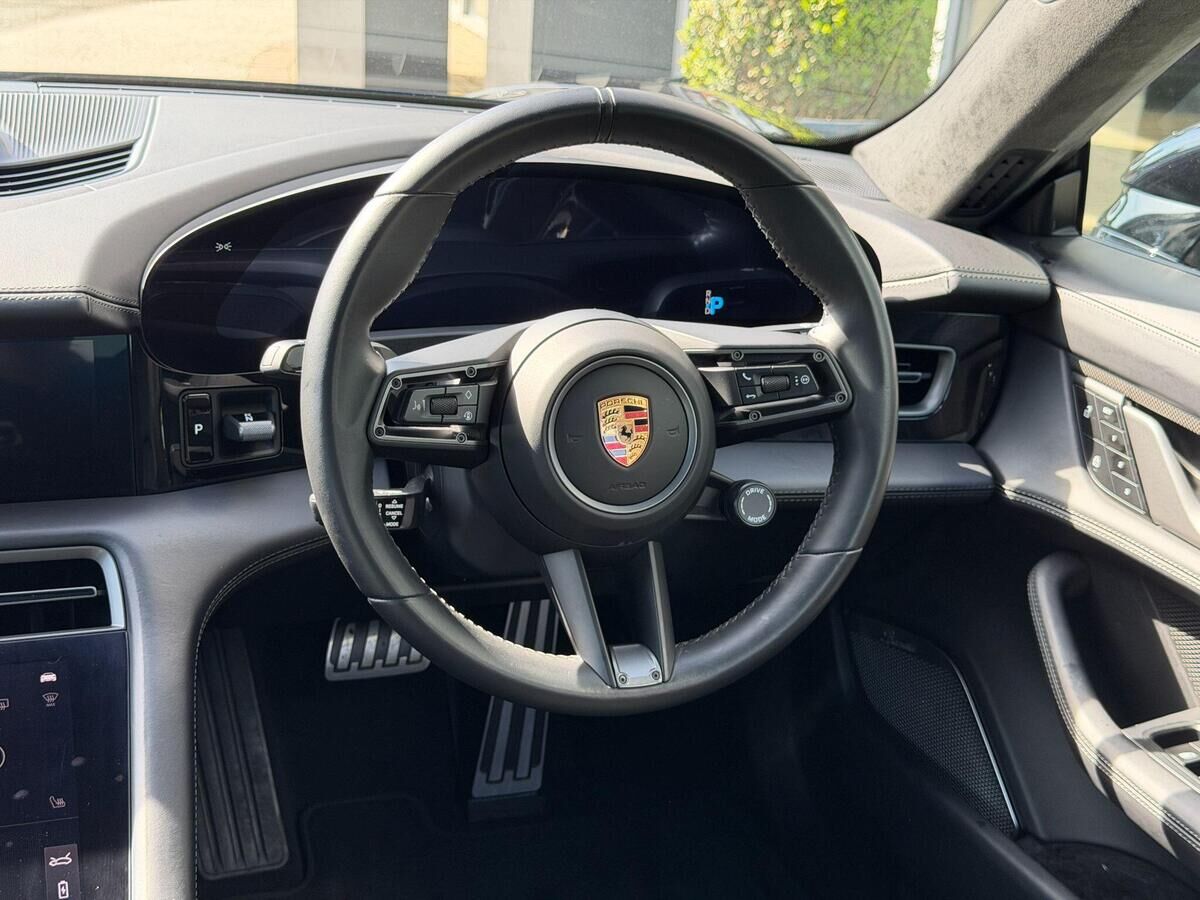 Porsche Taycan Taycan Gallery Image
