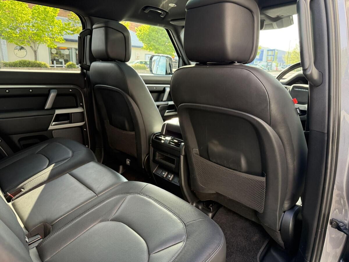 Land Rover Defender 110 Defender 110 Gallery Image