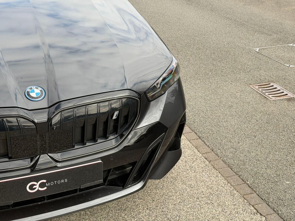 BMW i5 i5 Gallery Image