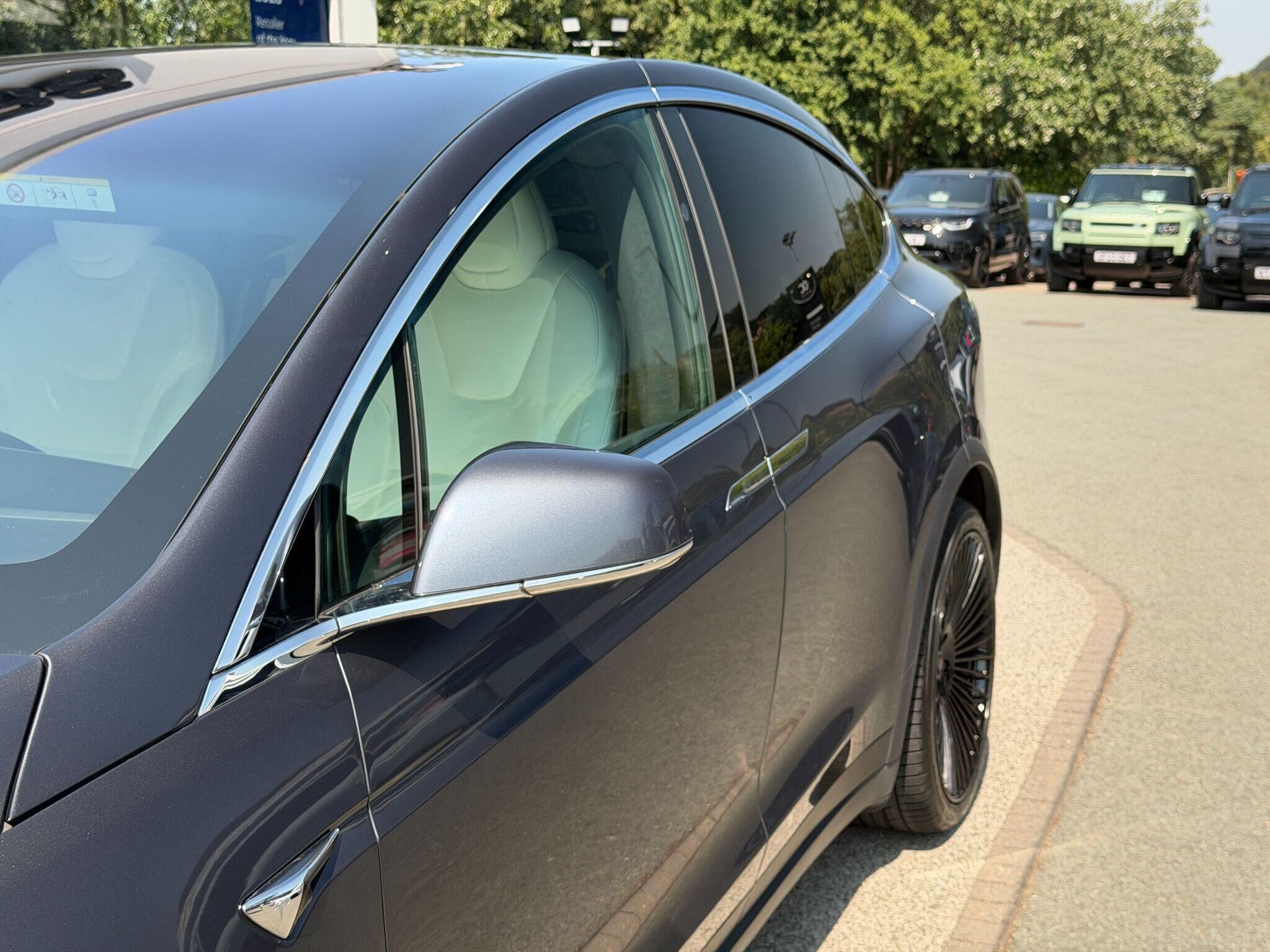 Tesla Model X Model X Gallery Image