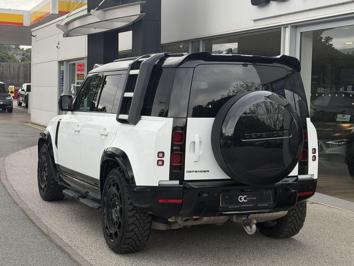 Land Rover Defender 110 Defender 110 Gallery Image