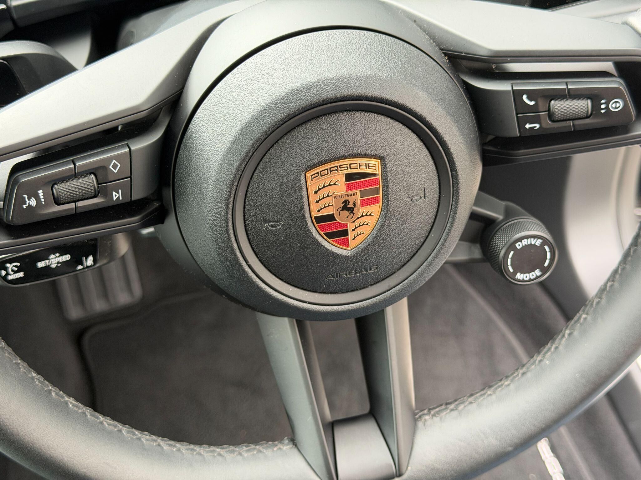 Porsche Macan Macan Gallery Image