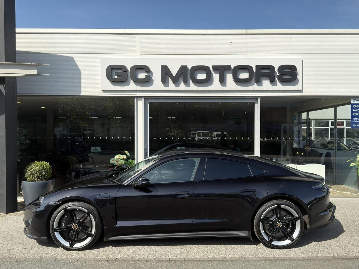 Porsche Taycan Taycan Gallery Image