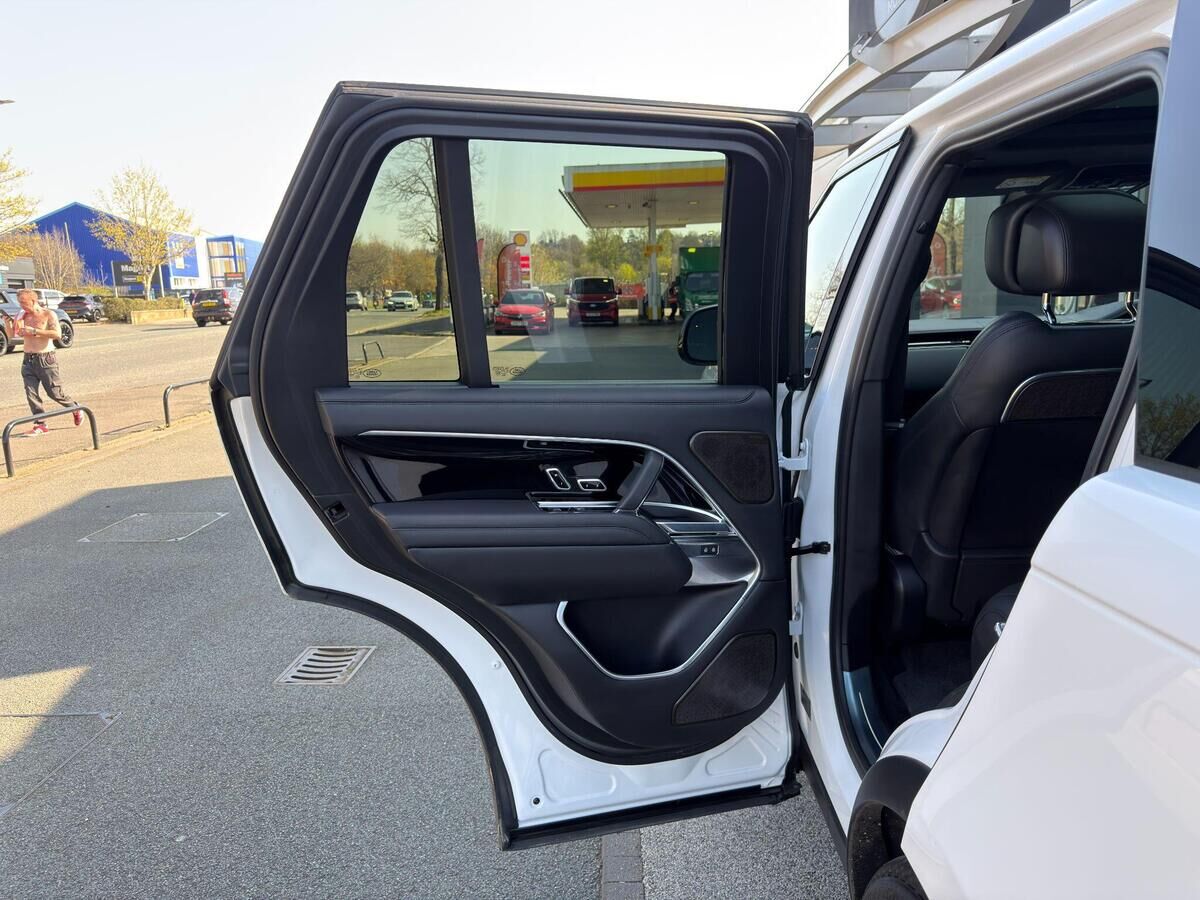 Land Rover Range Rover Range Rover Gallery Image