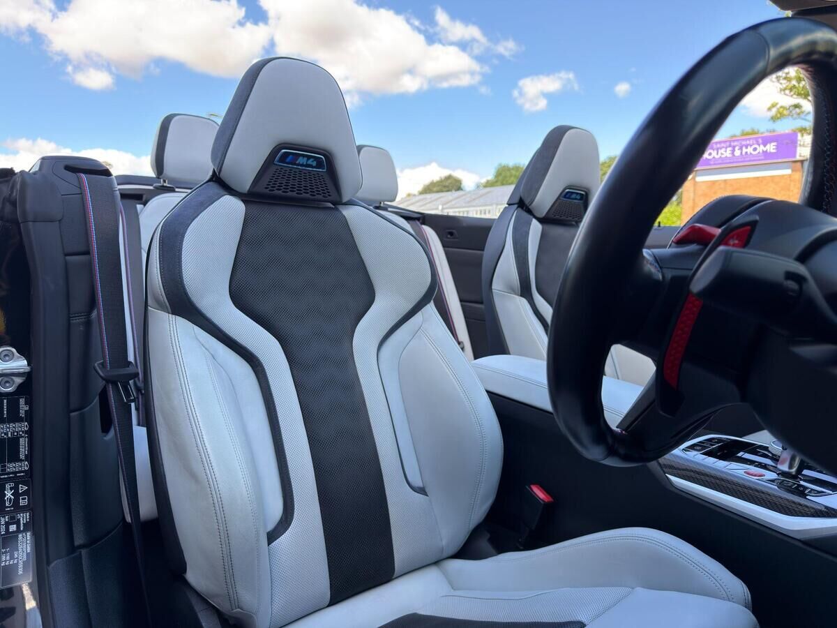 BMW M4 M4 Gallery Image