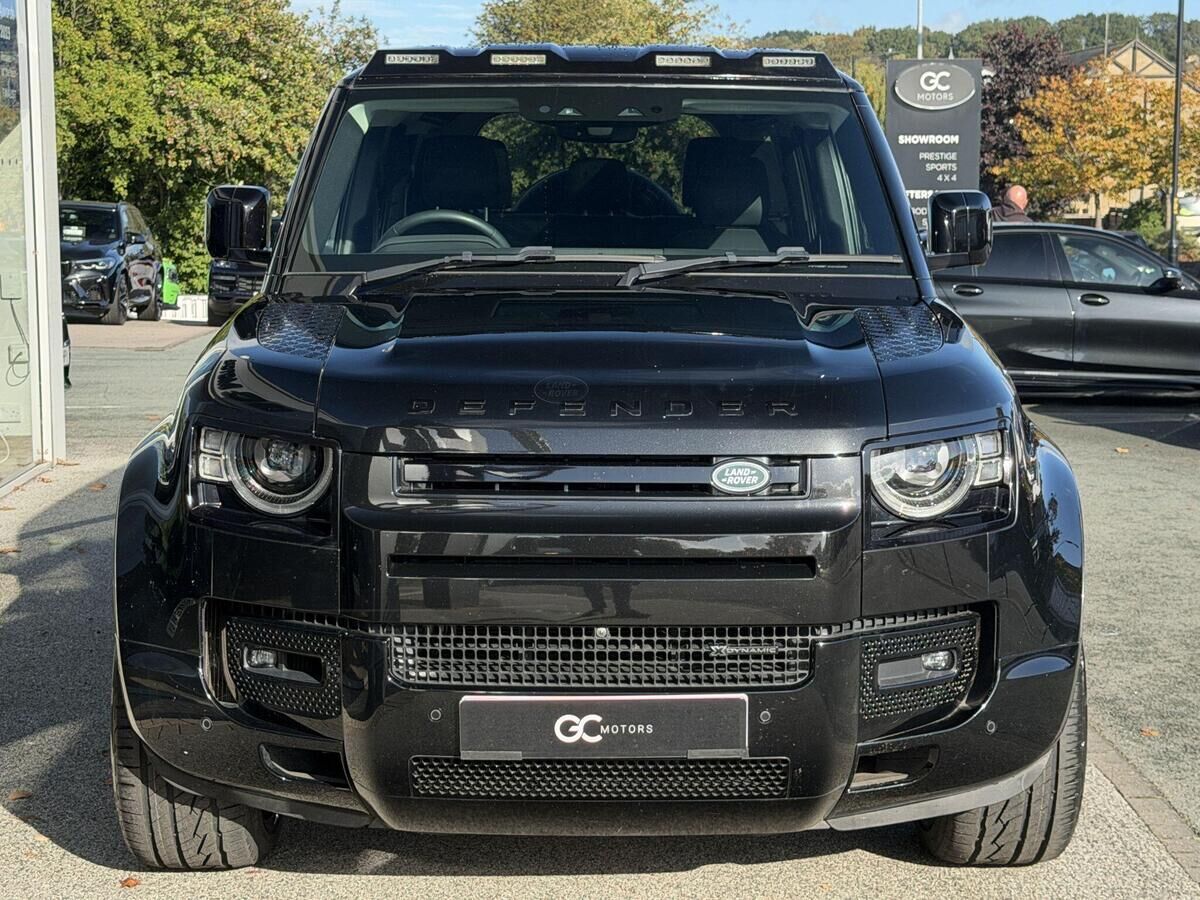 Land Rover Defender 110 Defender 110 Gallery Image