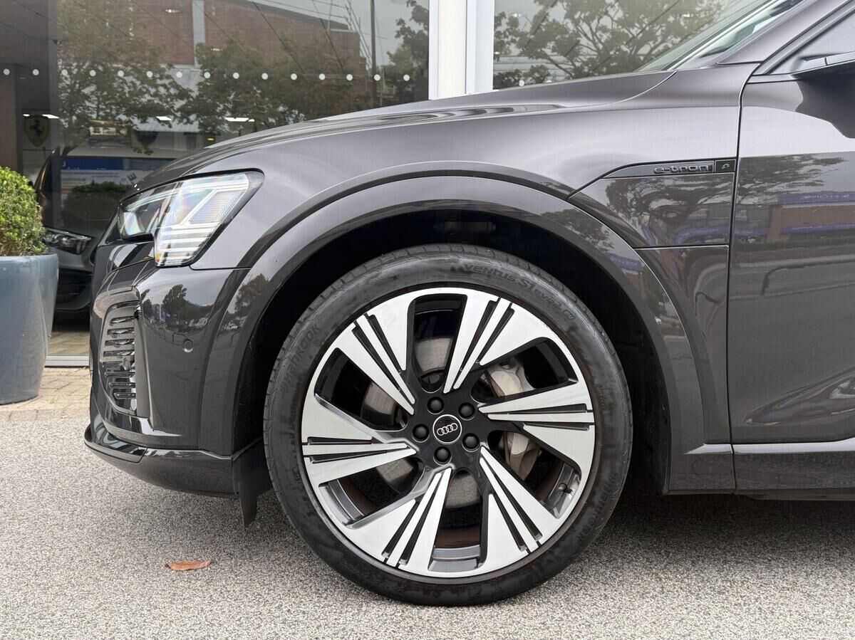 Audi Q8 e-tron Q8 e-tron Gallery Image