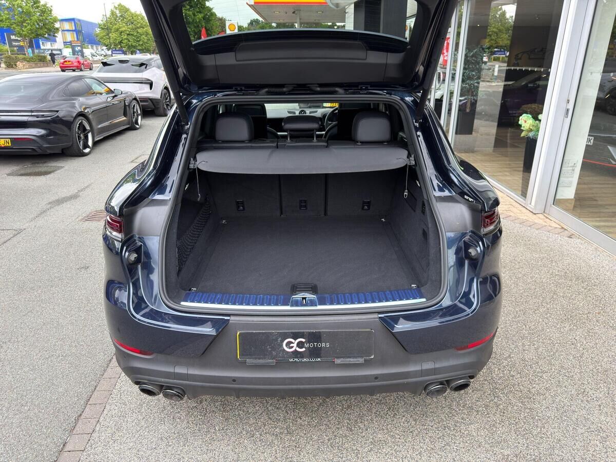 Porsche Cayenne Cayenne Gallery Image