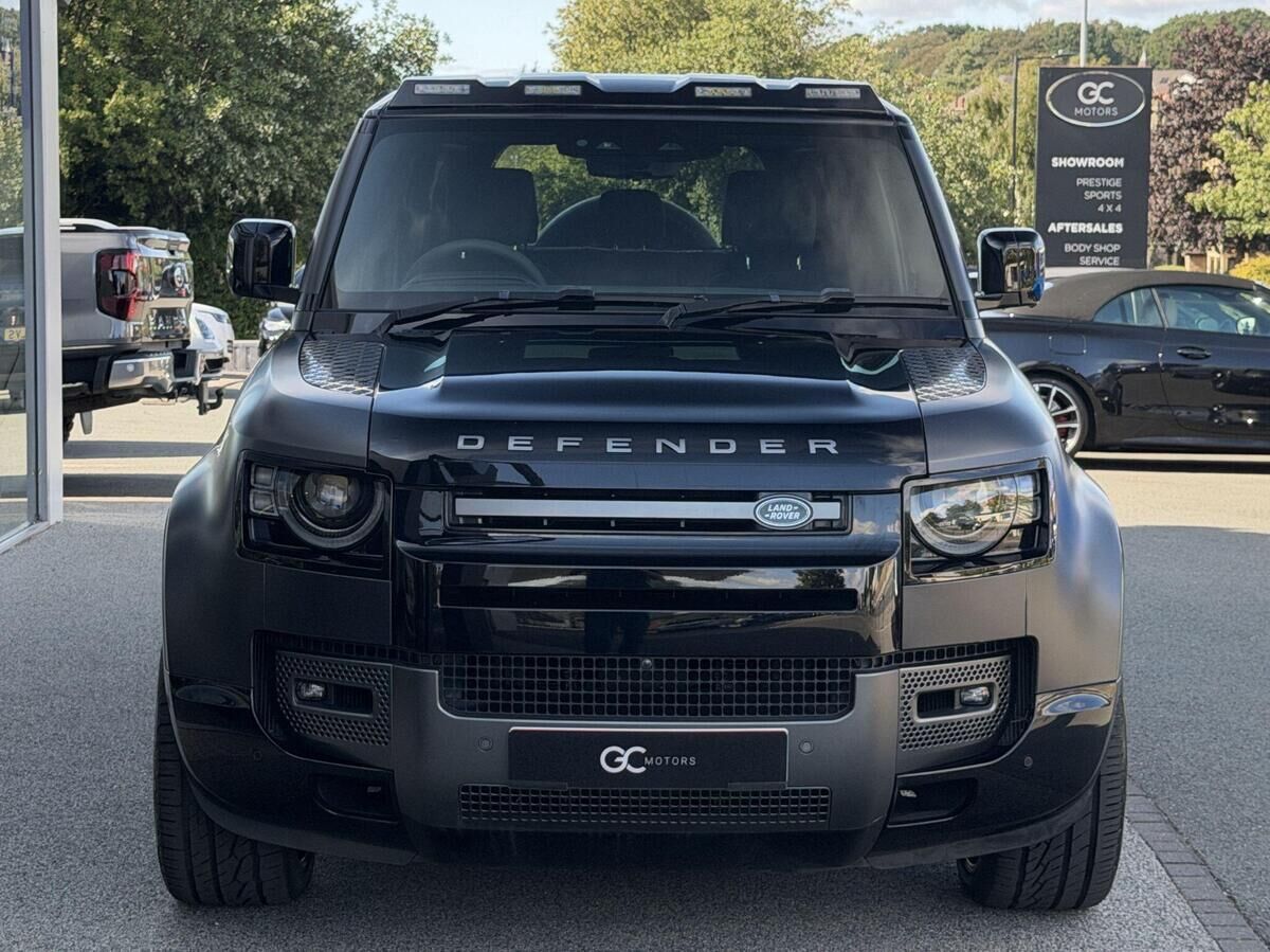 Land Rover Defender 110 Defender 110 Gallery Image