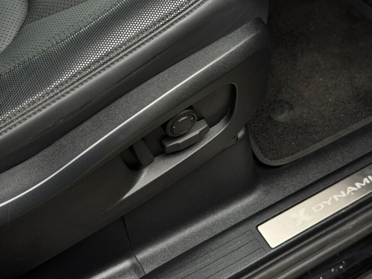 Land Rover Defender 110 Defender 110 Gallery Image