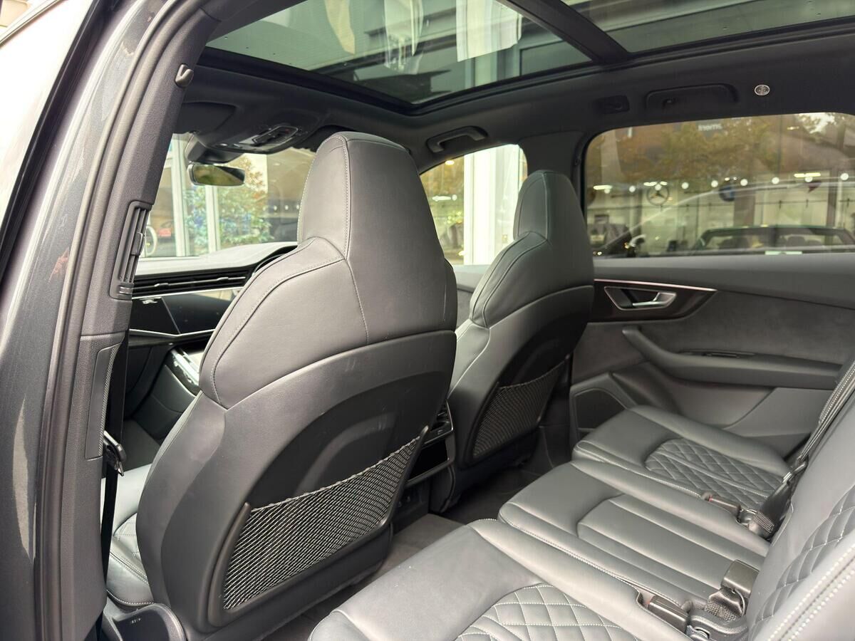 Audi SQ7 SQ7 Gallery Image