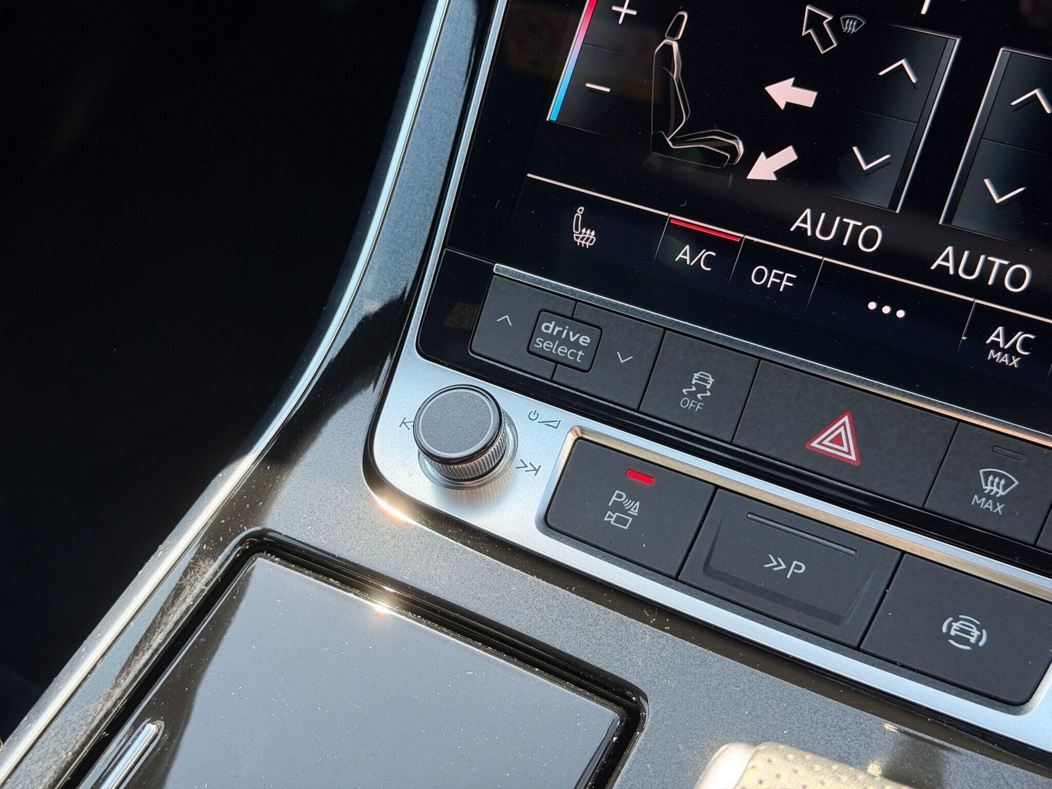 Audi SQ7 SQ7 Gallery Image