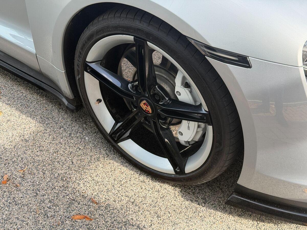 Porsche Taycan Taycan Gallery Image