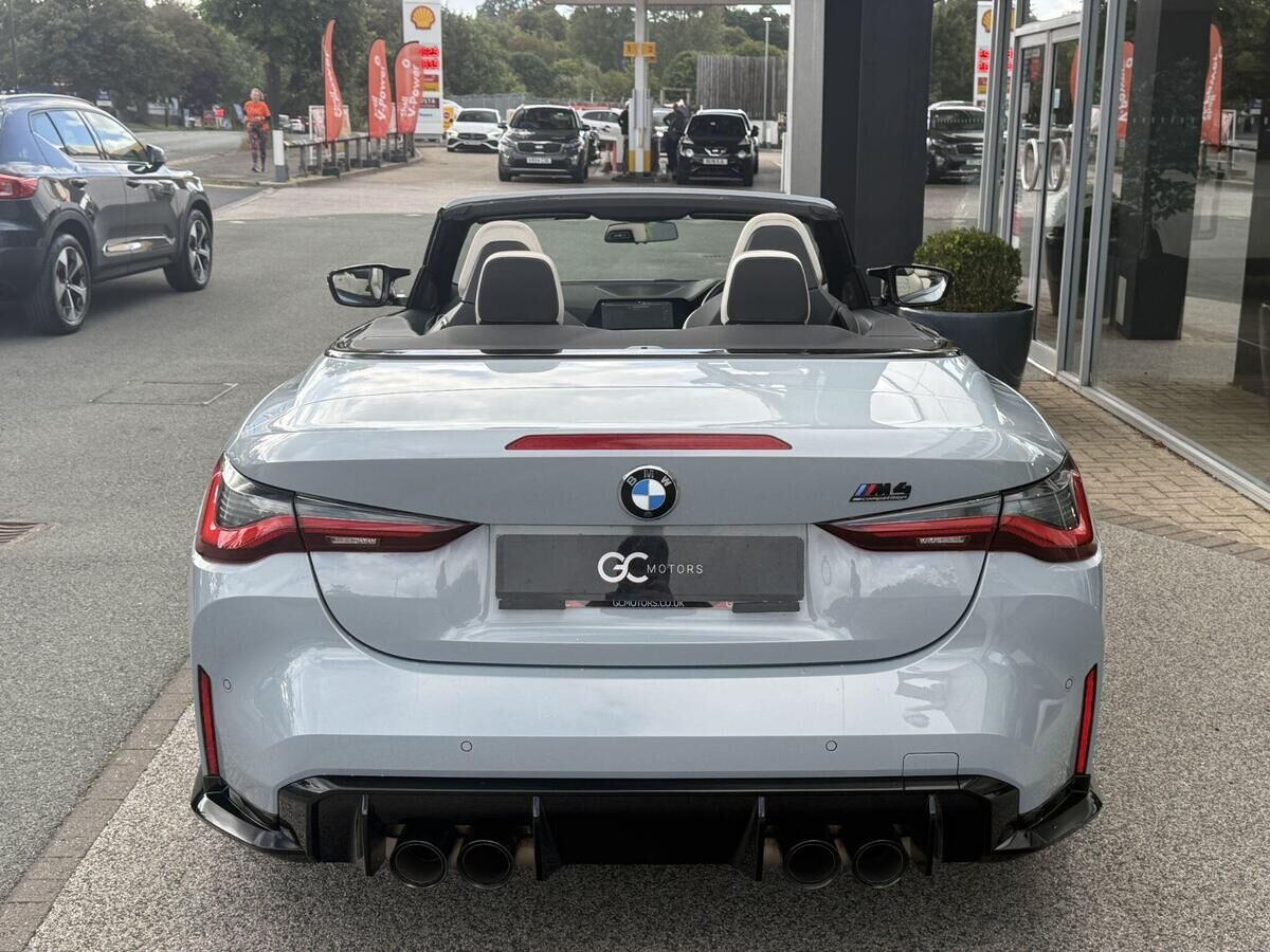 BMW M4 M4 Gallery Image