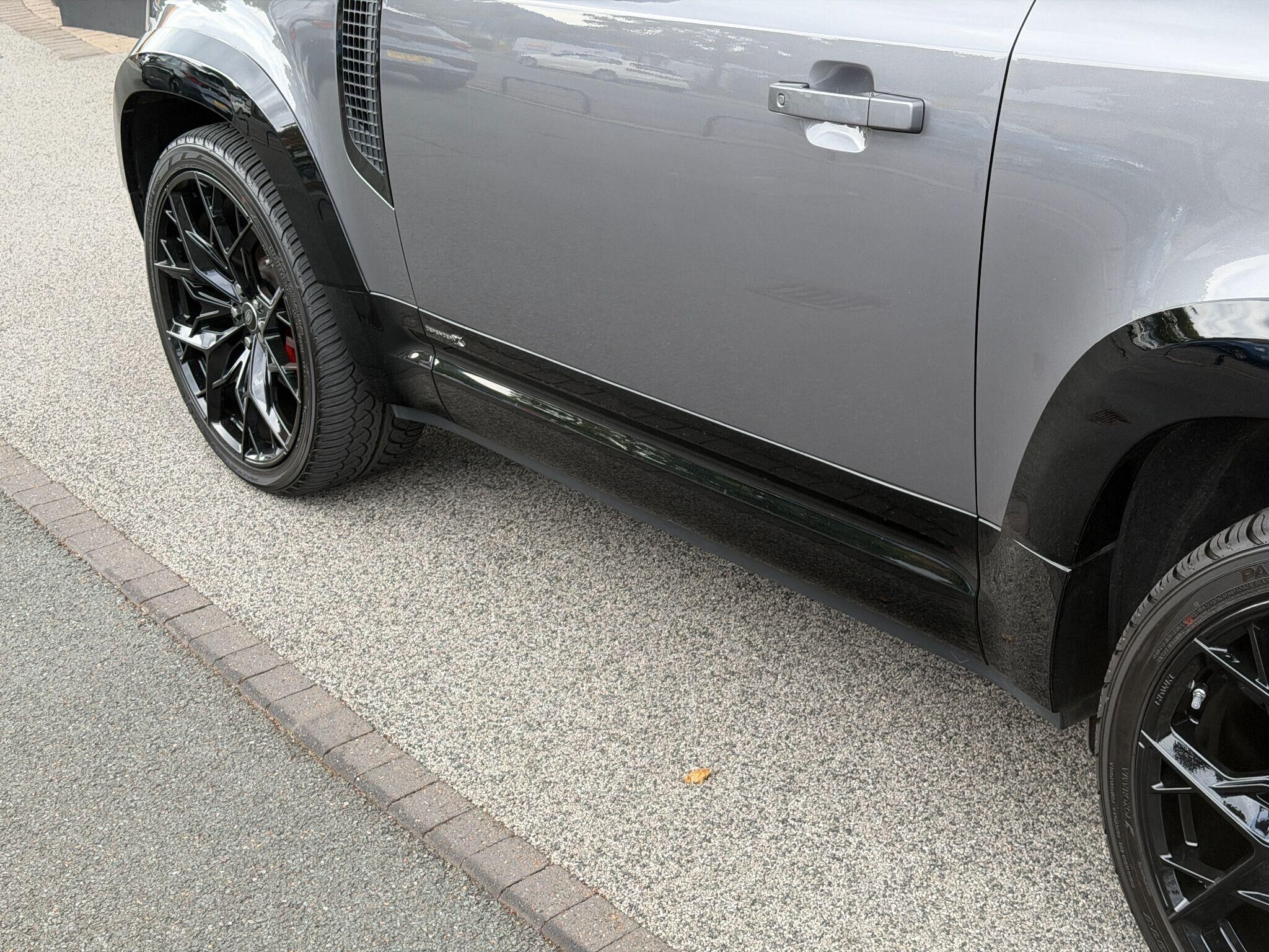 Land Rover Defender 90 Defender 90 Gallery Image