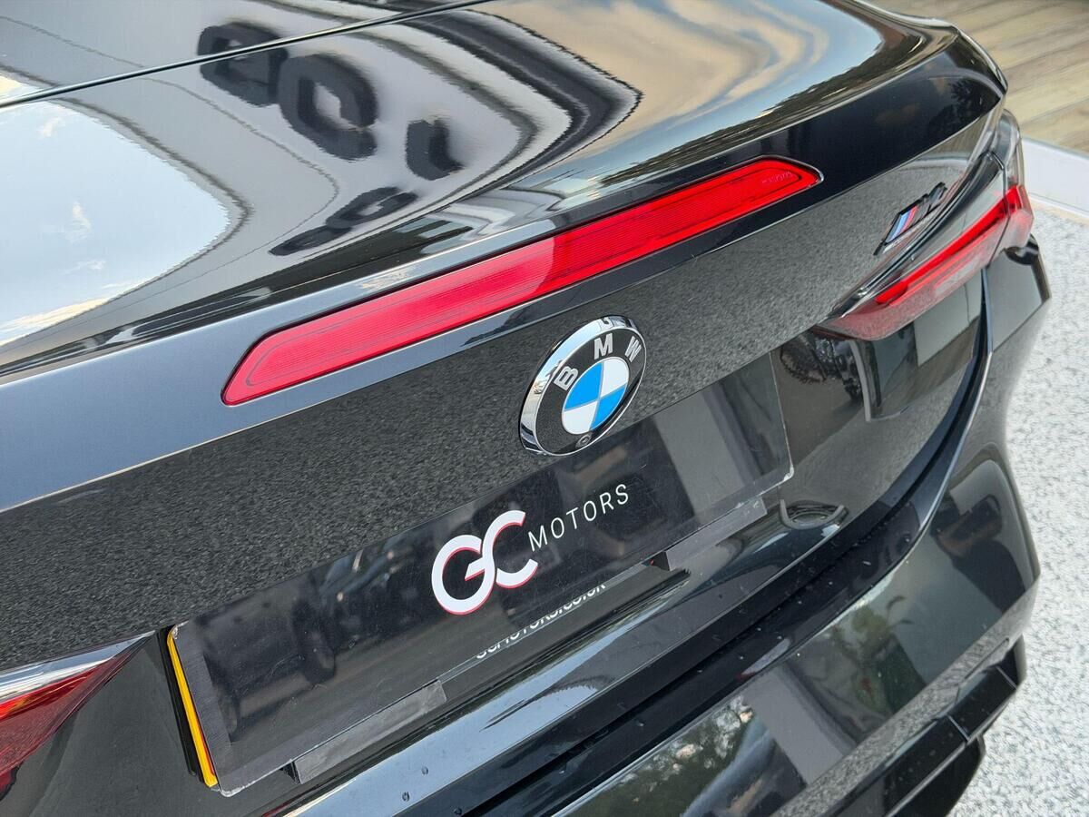 BMW M4 M4 Gallery Image