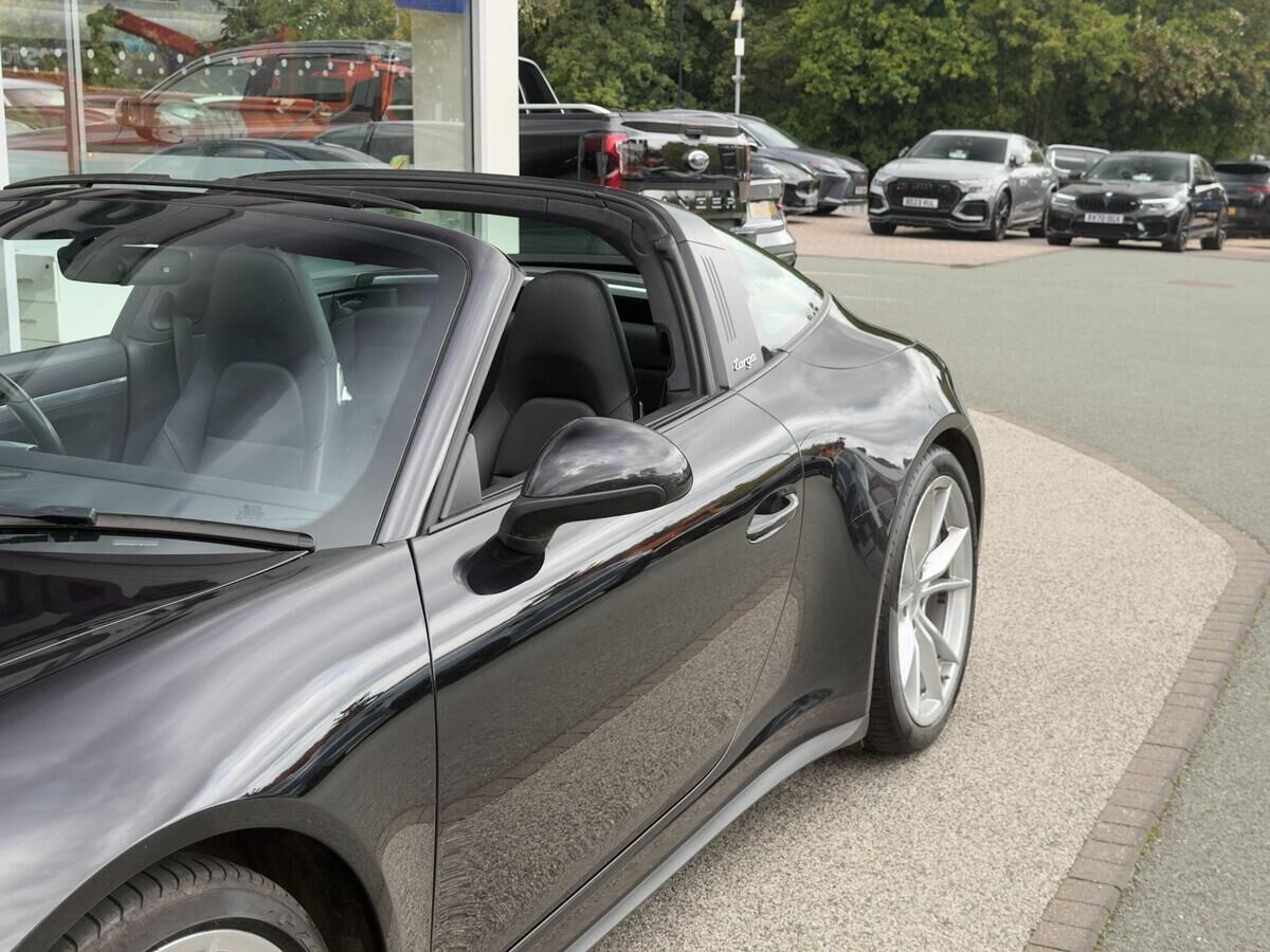 Porsche 911 911 Gallery Image