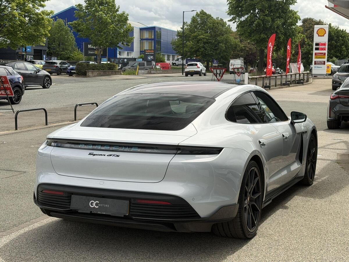 Porsche Taycan Taycan Gallery Image