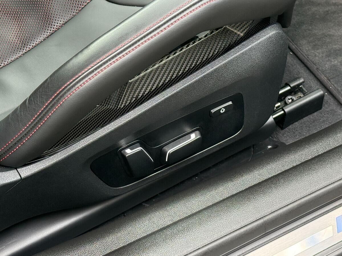 BMW M4 M4 Gallery Image